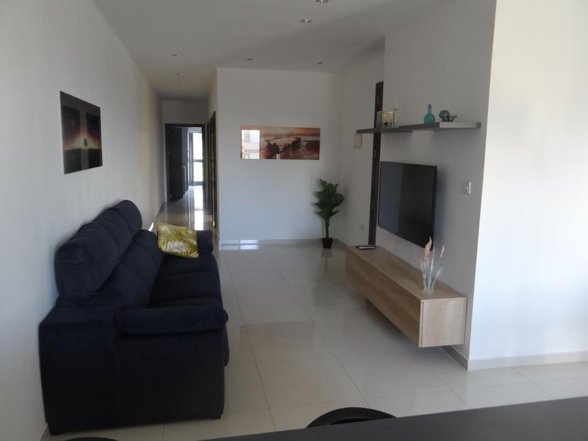 Sb3 - Stylish Penthouse - Superb Location Msida Appartement Buitenkant foto